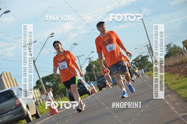 Buy your photos of the event1 Beer Run Expo guas on Fotop