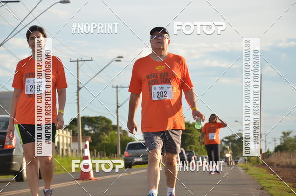 Buy your photos of the event1 Beer Run Expo guas on Fotop