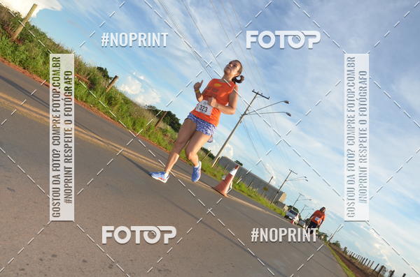 Buy your photos of the event1 Beer Run Expo guas on Fotop