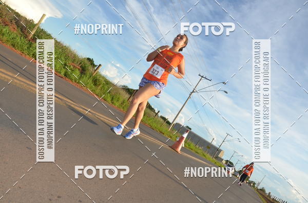 Buy your photos of the event1 Beer Run Expo guas on Fotop