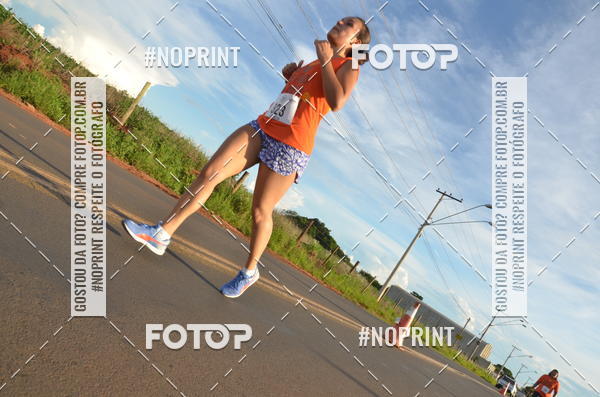Buy your photos of the event1 Beer Run Expo guas on Fotop