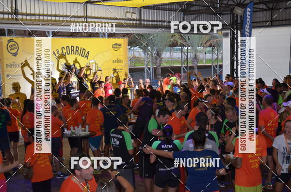 Buy your photos of the event1 Beer Run Expo guas on Fotop