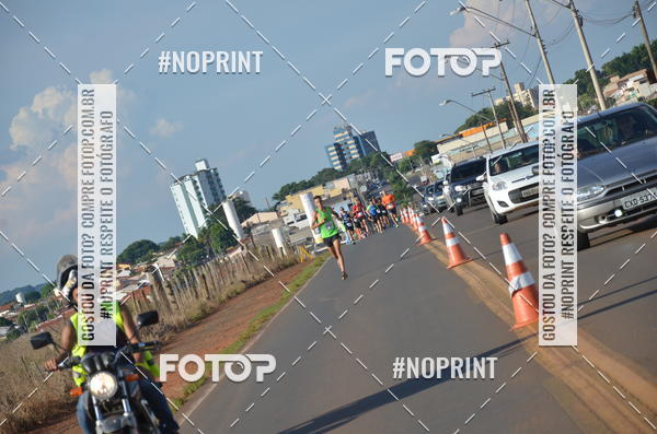Buy your photos of the event1 Beer Run Expo guas on Fotop