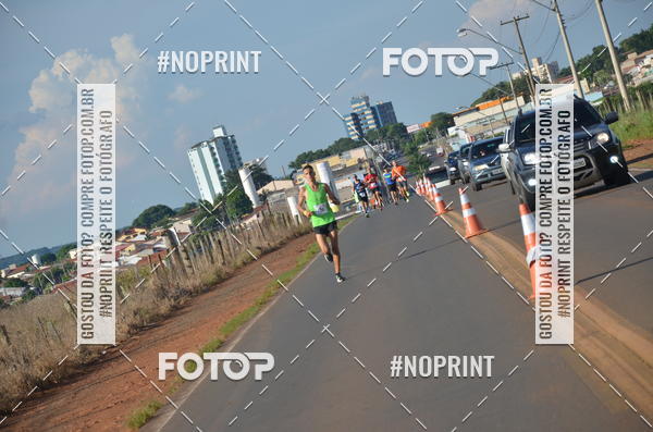 Buy your photos of the event1 Beer Run Expo guas on Fotop