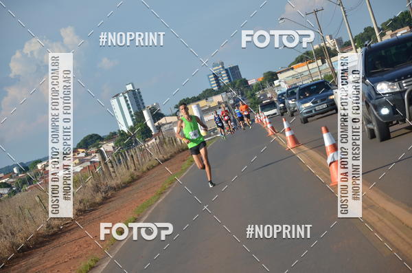 Buy your photos of the event1 Beer Run Expo guas on Fotop