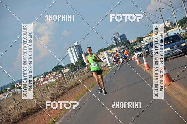 Buy your photos of the event1 Beer Run Expo guas on Fotop