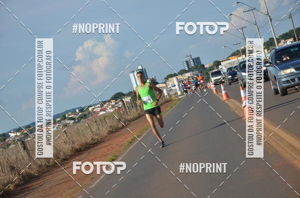 Buy your photos of the event1 Beer Run Expo guas on Fotop