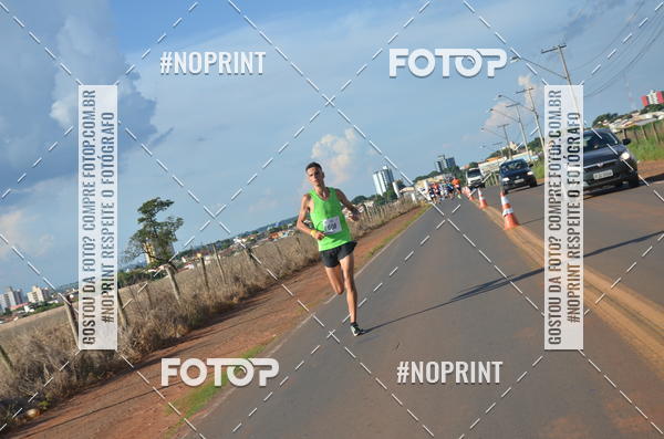 Buy your photos of the event1 Beer Run Expo guas on Fotop