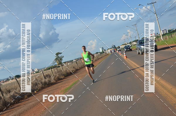 Buy your photos of the event1 Beer Run Expo guas on Fotop
