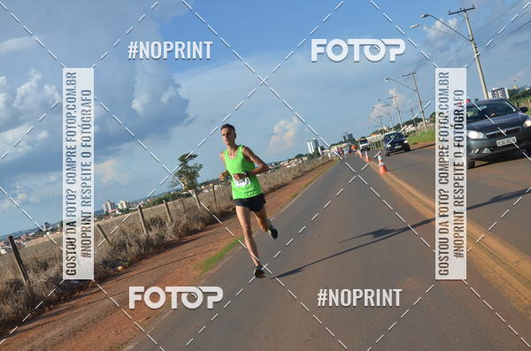 Buy your photos of the event1 Beer Run Expo guas on Fotop