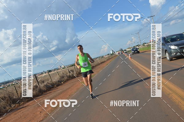 Buy your photos of the event1 Beer Run Expo guas on Fotop