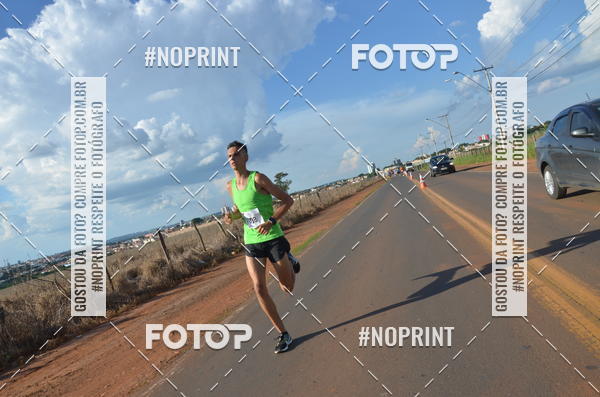 Buy your photos of the event1 Beer Run Expo guas on Fotop