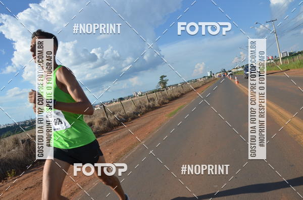 Buy your photos of the event1 Beer Run Expo guas on Fotop