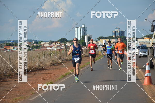Buy your photos of the event1 Beer Run Expo guas on Fotop
