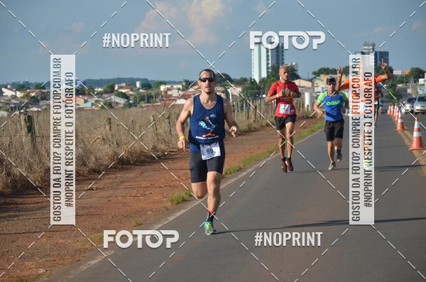 Buy your photos of the event1 Beer Run Expo guas on Fotop