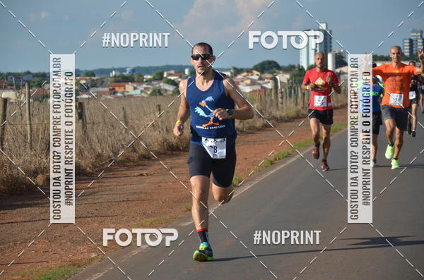 Buy your photos of the event1 Beer Run Expo guas on Fotop