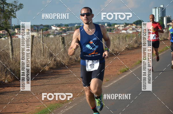 Buy your photos of the event1 Beer Run Expo guas on Fotop