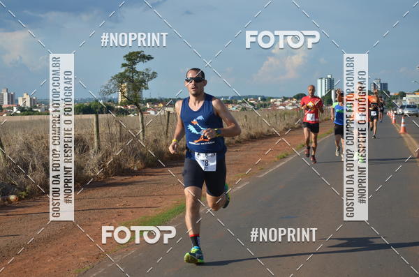 Buy your photos of the event1 Beer Run Expo guas on Fotop