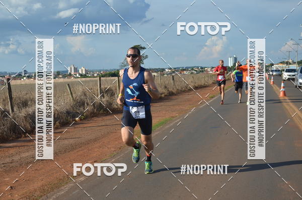 Buy your photos of the event1 Beer Run Expo guas on Fotop