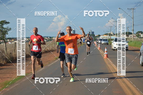 Buy your photos of the event1 Beer Run Expo guas on Fotop