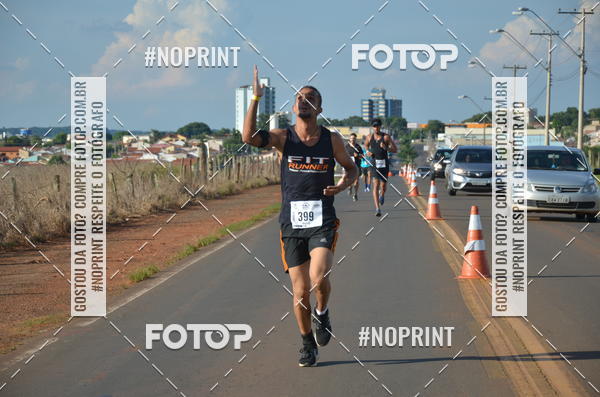 Buy your photos of the event1 Beer Run Expo guas on Fotop