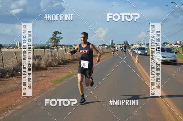 Buy your photos of the event1 Beer Run Expo guas on Fotop
