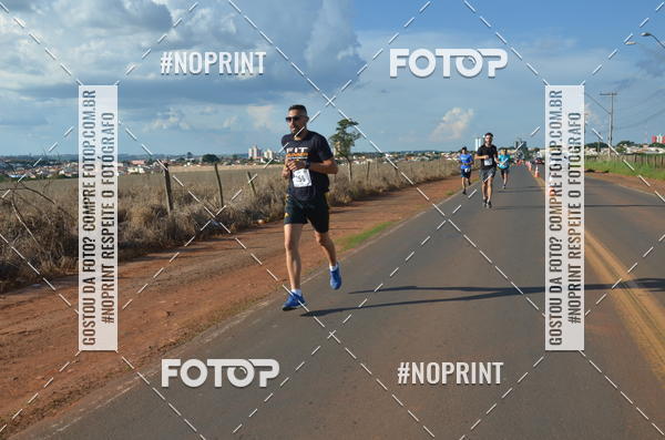 Buy your photos of the event1 Beer Run Expo guas on Fotop