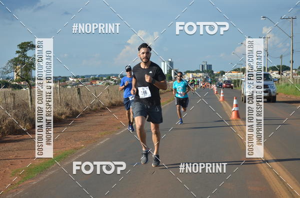 Buy your photos of the event1 Beer Run Expo guas on Fotop