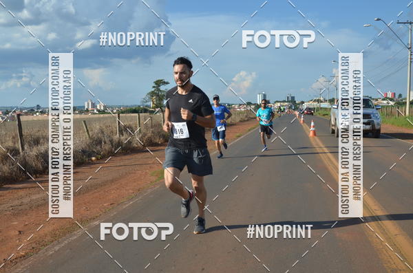 Buy your photos of the event1 Beer Run Expo guas on Fotop