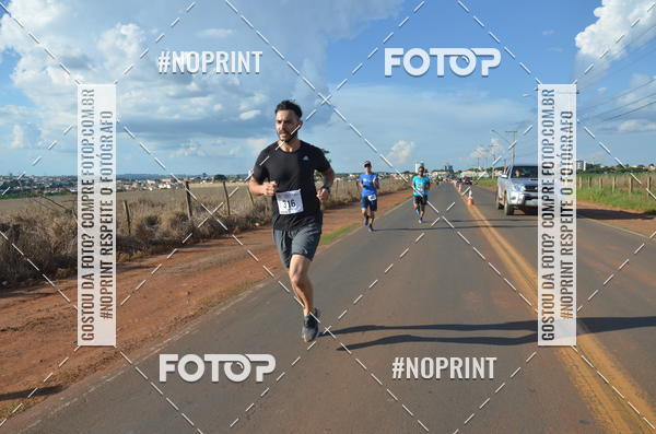 Buy your photos of the event1 Beer Run Expo guas on Fotop