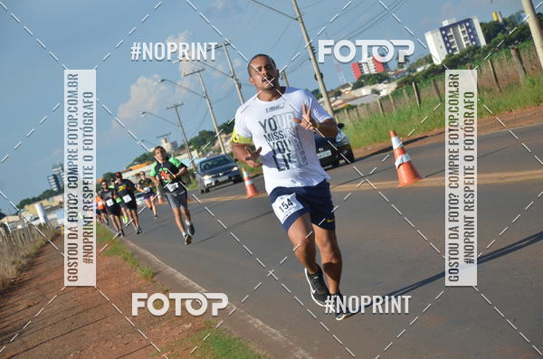 Buy your photos of the event1 Beer Run Expo guas on Fotop