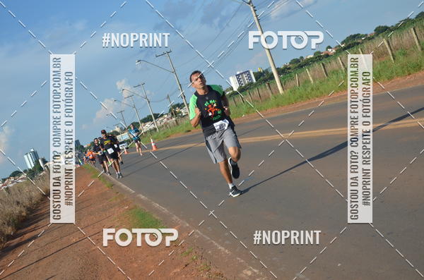Buy your photos of the event1 Beer Run Expo guas on Fotop