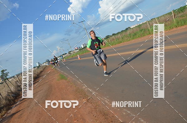 Buy your photos of the event1 Beer Run Expo guas on Fotop
