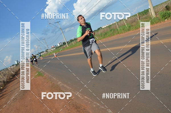 Buy your photos of the event1 Beer Run Expo guas on Fotop