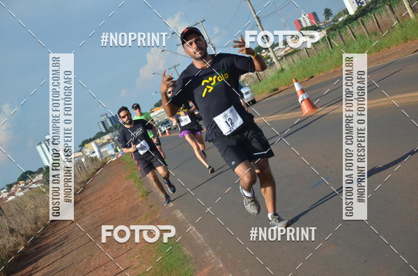 Buy your photos of the event1 Beer Run Expo guas on Fotop