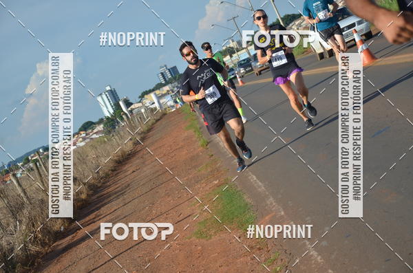 Buy your photos of the event1 Beer Run Expo guas on Fotop
