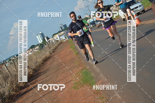 Buy your photos of the event1 Beer Run Expo guas on Fotop