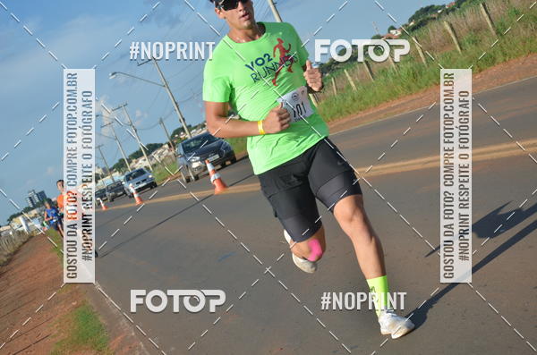 Buy your photos of the event1 Beer Run Expo guas on Fotop