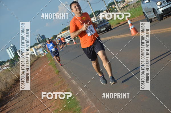 Buy your photos of the event1 Beer Run Expo guas on Fotop
