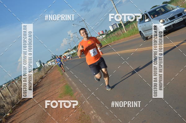 Buy your photos of the event1 Beer Run Expo guas on Fotop