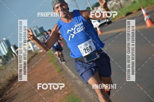 Buy your photos of the event1 Beer Run Expo guas on Fotop