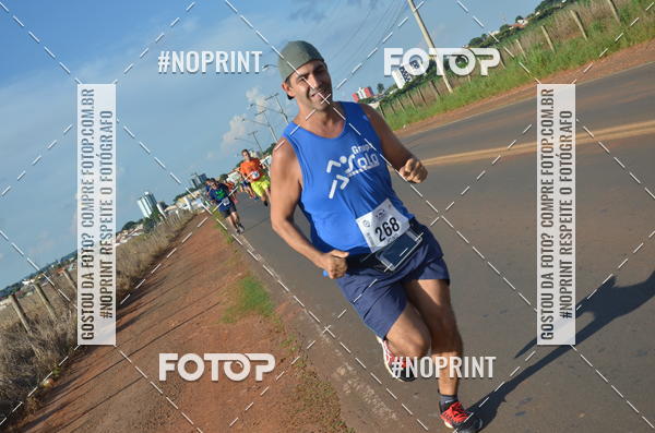 Buy your photos of the event1 Beer Run Expo guas on Fotop