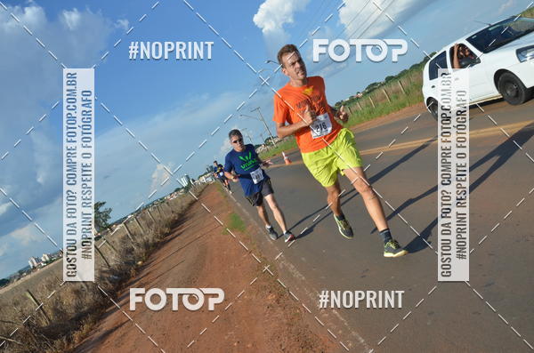 Buy your photos of the event1 Beer Run Expo guas on Fotop