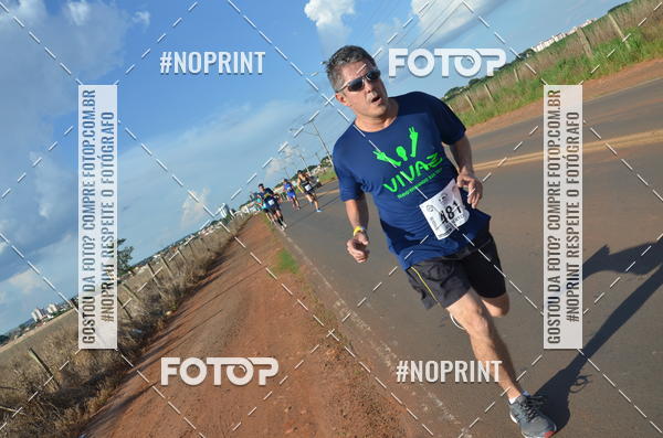 Buy your photos of the event1 Beer Run Expo guas on Fotop