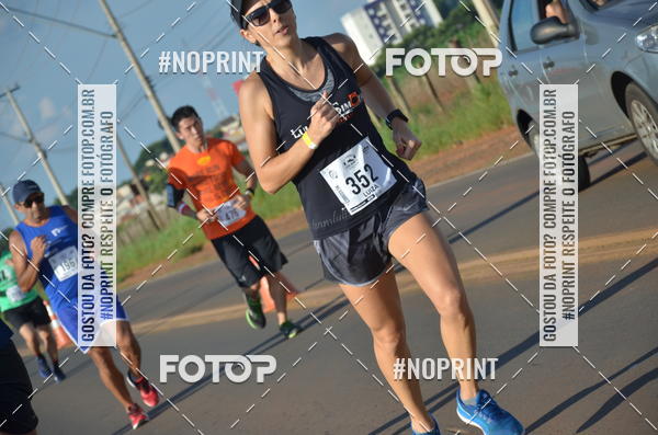 Buy your photos of the event1 Beer Run Expo guas on Fotop