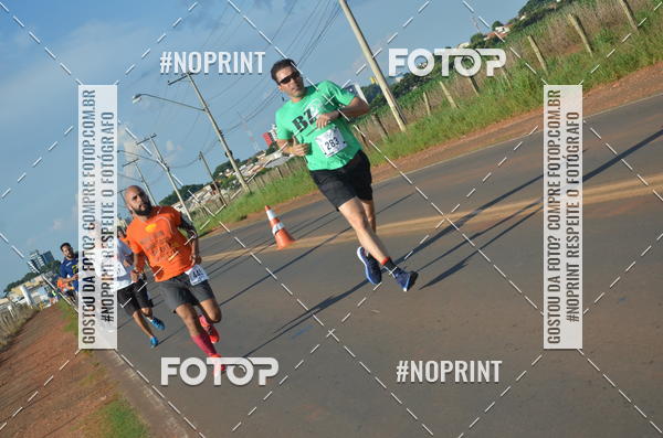 Buy your photos of the event1 Beer Run Expo guas on Fotop