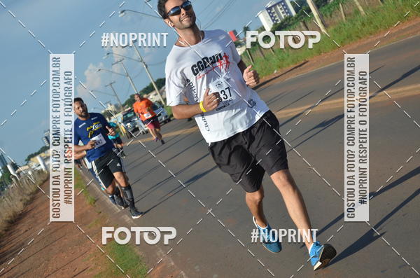 Buy your photos of the event1 Beer Run Expo guas on Fotop