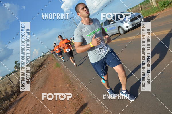 Buy your photos of the event1 Beer Run Expo guas on Fotop