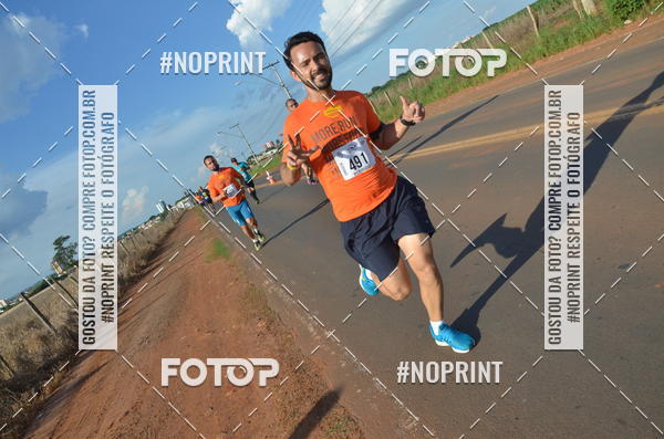 Buy your photos of the event1 Beer Run Expo guas on Fotop