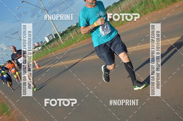 Buy your photos of the event1 Beer Run Expo guas on Fotop